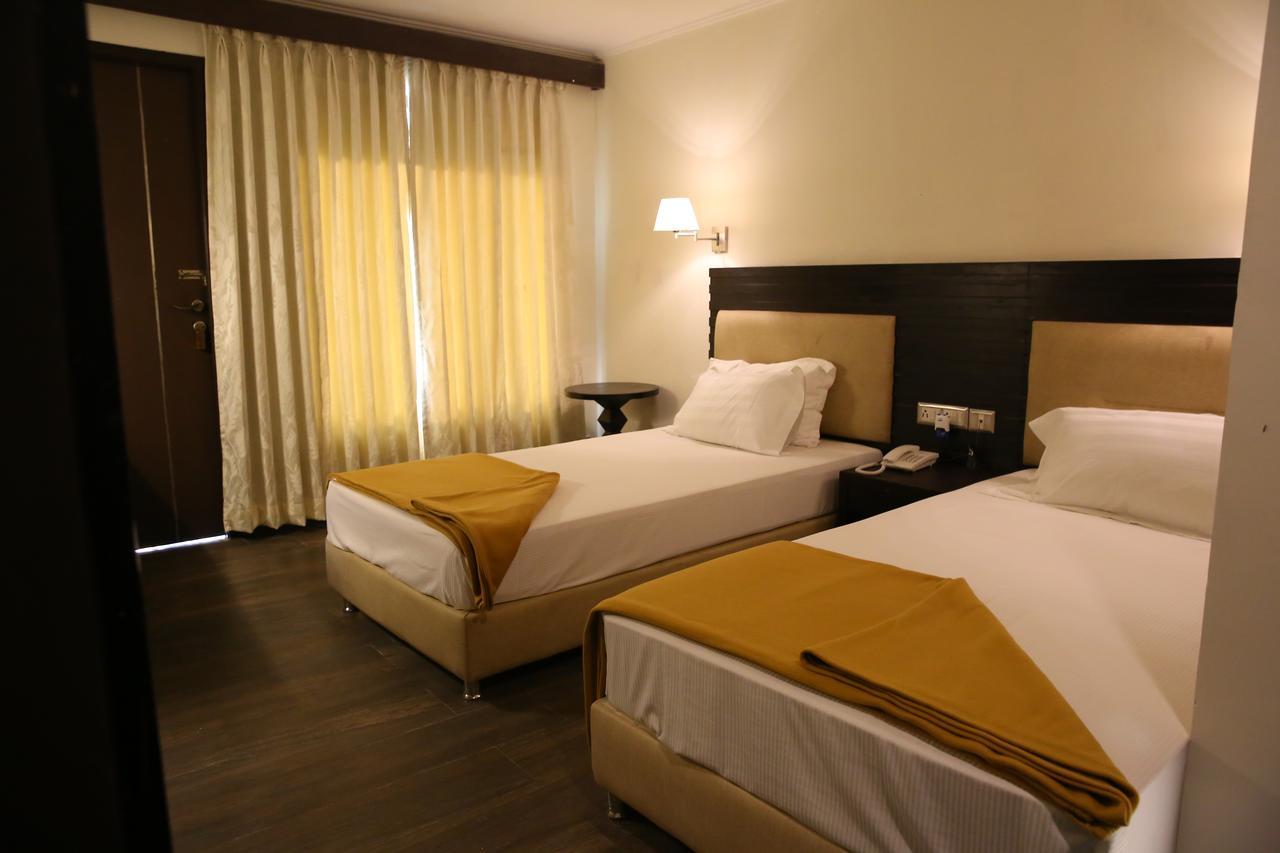 צ'נאי Hotel La Castle מראה חיצוני תמונה